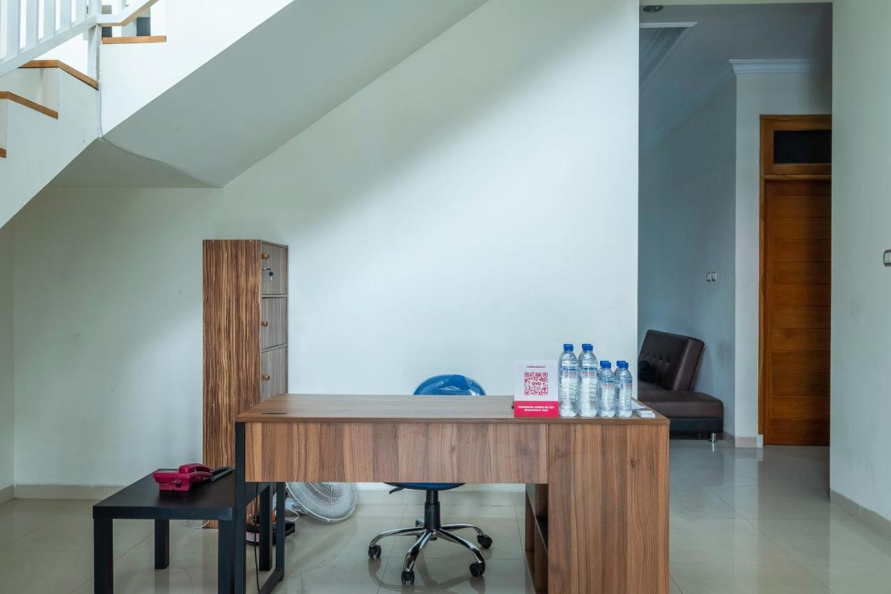 Oyo 2259 Zleepy Ks Tubun Hotel Cirebon Kültér fotó