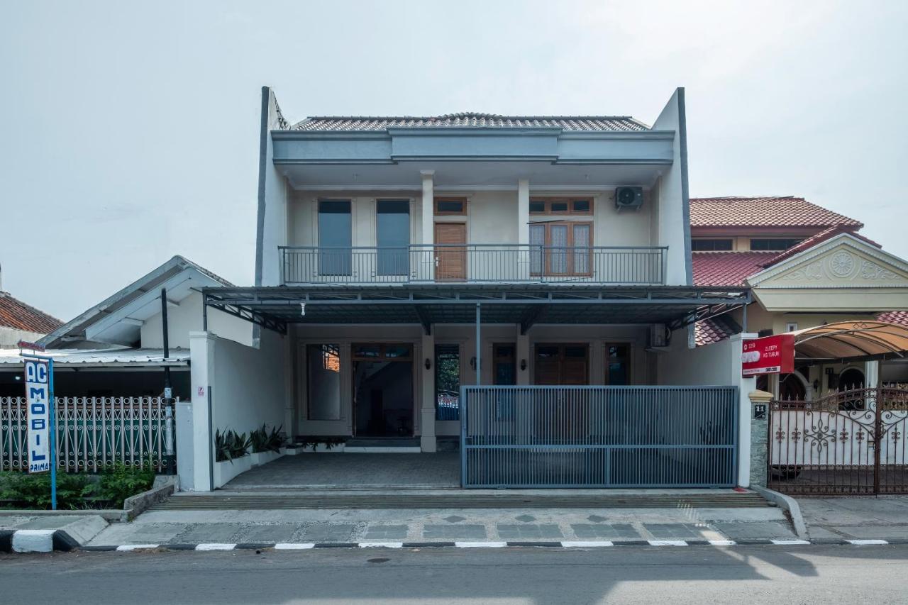 Oyo 2259 Zleepy Ks Tubun Hotel Cirebon Kültér fotó